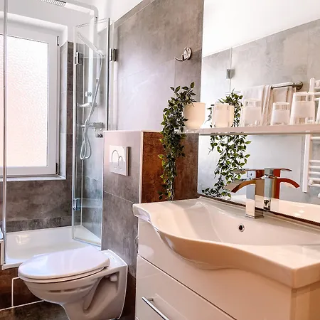 Falk 3*